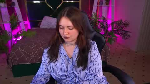 oliviia_rose online show from December 14, 10:59 pm