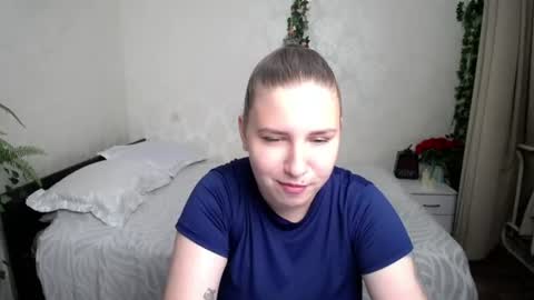 omg_sosexy_i online show from July 7, 9:13 am
