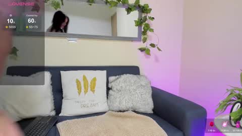 Violette online show from February 18, 7:43 pm