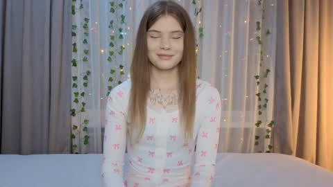 Eva online show from March 25, 1:58 pm