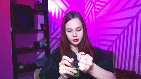 onessandra online show from November 4, 3:33 am