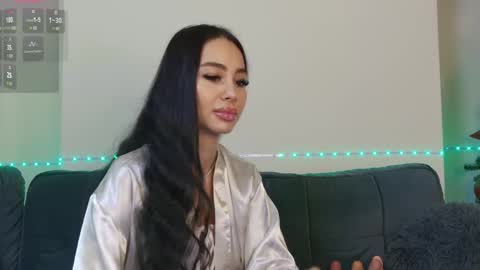 Snapshot of onlyxandra7 chatting on December 5, 8:44 am Xandra online show from December 5, 8:44 am