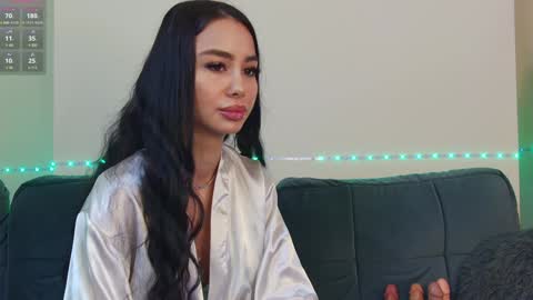 Snapshot of onlyxandra7 chatting on December 13, 9:04 am Xandra online show from December 13, 9:04 am