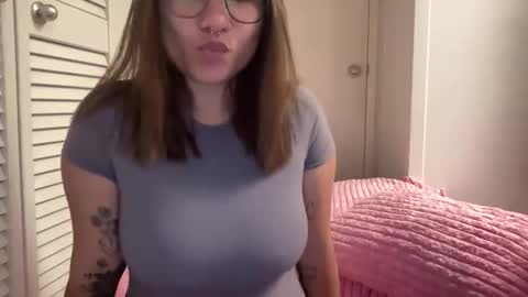 Miss Girly online show from November 24, 10:39 am