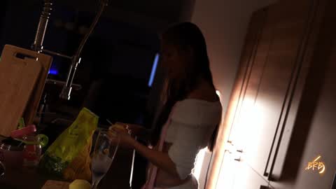 Snapshot of oooops__ chatting on January 20, 7:14 pm Eva online show from January 20, 7:14 pm