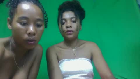 ooooranorosoa online show from May 30, 8:38 pm