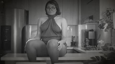 Orla online show from March 19, 2:05 am