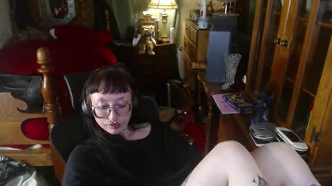 oro  they  them  online show from February 28, 3:39 am