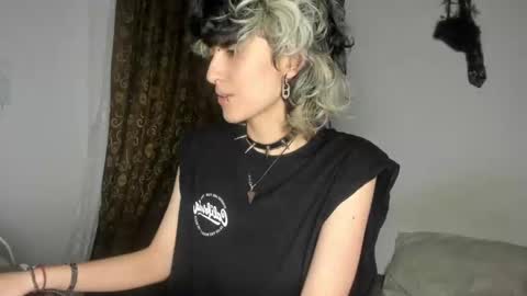 Snapshot of ottoyan_ chatting on February 15, 11:05 pm Otto 3 online show from February 15, 11:05 pm