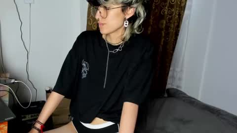 Snapshot of ottoyan_ chatting on December 27, 9:22 pm Otto 3 online show from December 27, 9:22 pm