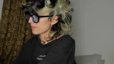 Snapshot of ottoyan_ chatting on January 14, 4:15 am Otto 3 online show from January 14, 4:15 am
