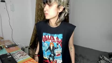 Snapshot of ottoyan_ chatting on February 1, 4:03 am Otto 3 online show from February 1, 4:03 am