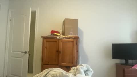 oxovickyoxo online show from October 10, 9:20 pm