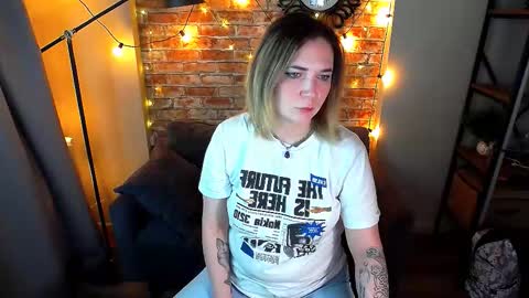 Snapshot of ozalin_green chatting on September 21, 7:23 pm ozalin_green online show from September 21, 7:23 pm