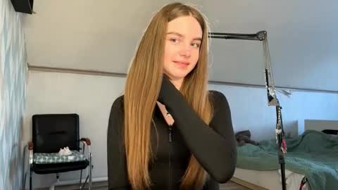 Kate online show from March 13, 9:32 am