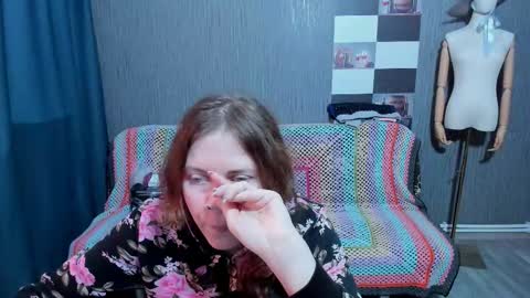 Ella online show from November 12, 10:02 am