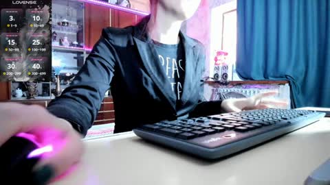 Snapshot of pa1e_pr1ncess chatting on January 11, 8:22 am Ella online show from January 11, 8:22 am