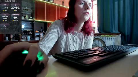 Snapshot of pa1e_pr1ncess chatting on January 13, 12:24 pm Ella online show from January 13, 12:24 pm