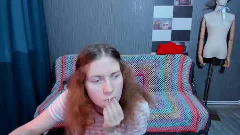 Ella online show from November 14, 10:04 am