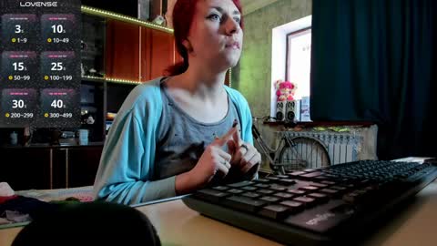 Snapshot of pa1e_pr1ncess chatting on January 17, 7:51 am Ella online show from January 17, 7:51 am