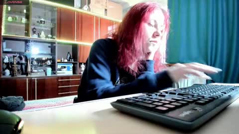 Snapshot of pa1e_pr1ncess chatting on February 22, 6:28 am Ella online show from February 22, 6:28 am