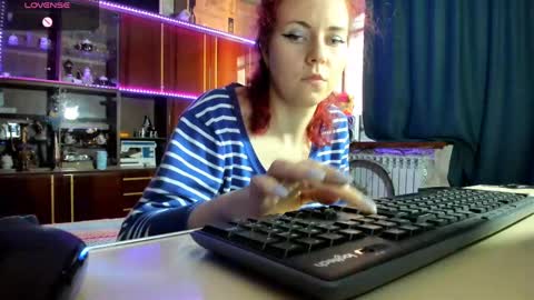 Snapshot of pa1e_pr1ncess chatting on February 28, 9:04 am Ella online show from February 28, 9:04 am