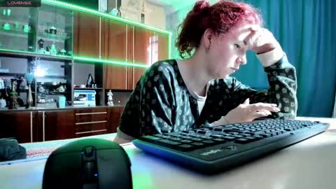 Snapshot of pa1e_pr1ncess chatting on March 4, 6:26 am Ella online show from March 4, 6:26 am