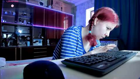 Snapshot of pa1e_pr1ncess chatting on March 9, 6:39 am Ella online show from March 9, 6:39 am