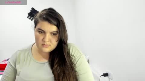 Mia online show from January 20, 2:01 am