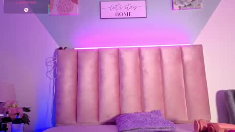 Pamela online show from November 13, 8:30 pm