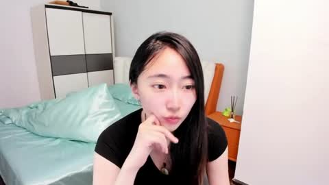 pamelabecke online show from June 12, 7:27 am