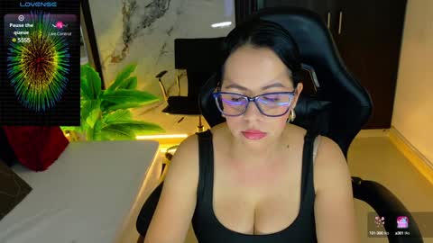 Snapshot of pamelajackson__ chatting on January 12, 7:42 pm Paola online show from January 12, 7:42 pm