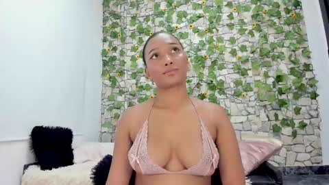 pandora_gu1 online show from December 4, 11:57 pm