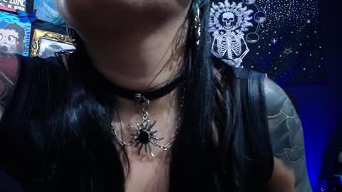       online show from December 26, 9:15 pm