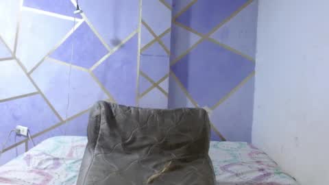 Paola Stone online show from April 10, 6:30 am