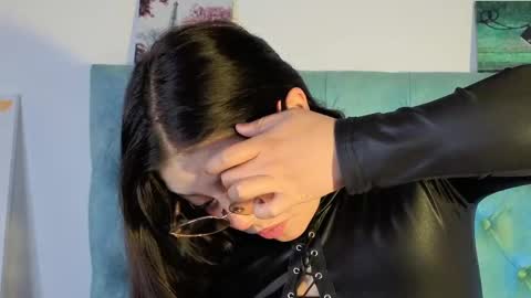 Paola Lyon online show from September 10, 7:03 pm