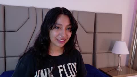 Samara  Nikki online show from May 11, 11:45 am
