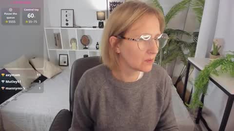 Paris online show from September 28, 8:36 pm