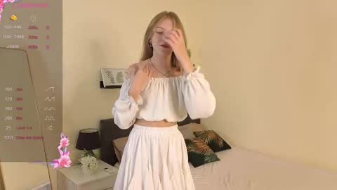 Snapshot of patricia_perry chatting on September 19, 10:03 am Vicki online show from September 19, 10:03 am