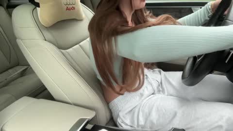 Andreea online show from October 16, 8:39 am