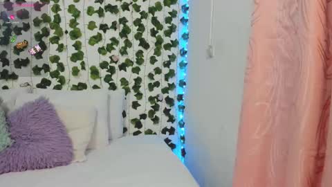 Snapshot of pau_delima__ chatting on October 27, 1:56 am paulina online show from October 27, 1:56 am