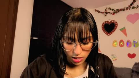 Paula  online show from April 29, 9:01 am