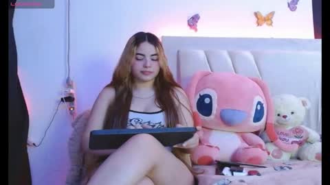 Pau online show from May 8, 4:05 am