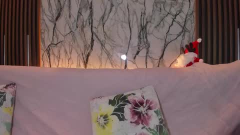 Pauline online show from November 24, 9:33 am