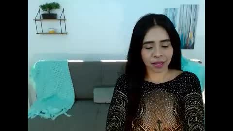 Snapshot of paulinna_vega chatting on December 20, 9:50 pm Paulinna online show from December 20, 9:50 pm