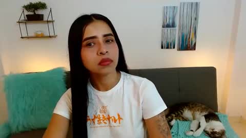Snapshot of paulinna_vega chatting on February 4, 6:49 pm Paulinna online show from February 4, 6:49 pm