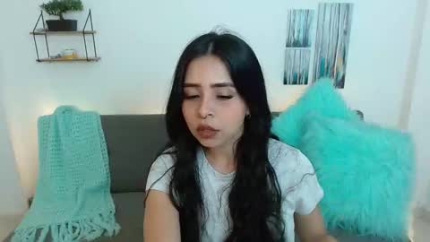 Snapshot of paulinna_vega chatting on March 7, 9:27 pm Paulinna online show from March 7, 9:27 pm