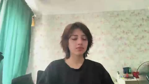 lilyyyyy online show from June 25, 7:35 am