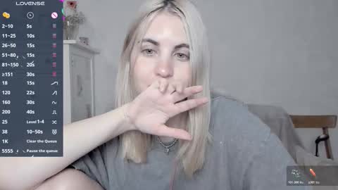 Allisses online show from November 8, 9:58 am