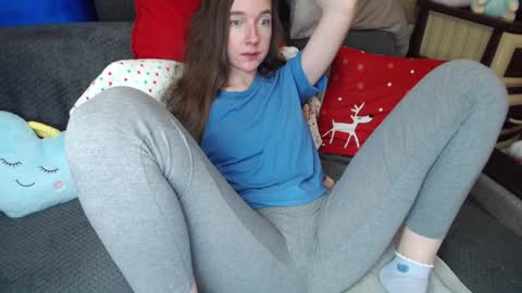 FOUNTAIN SQUIRT online show from January 5, 2:41 pm